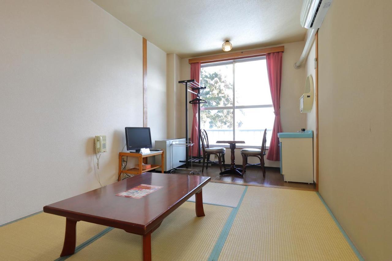 Ishiuchi Ski Center Minamiuonuma Экстерьер фото